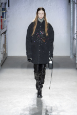 MM6-Maison-Margiela-AW22-Look-26