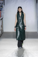 MM6-Maison-Margiela-AW22-Look-28