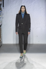 MM6-Maison-Margiela-AW22-Look-33