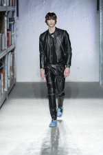 MM6-Maison-Margiela-AW22-Look-7