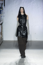 MM6-Maison-Margiela-AW22-Look-8