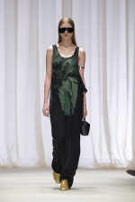 MM6_SHOW_AW24_LOOK39