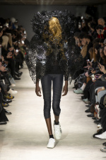 Noir-Kei-Ninomiya_FW26-27_06