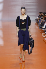 Prada-Donna-SS26-21