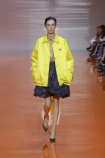 Prada-Donna-SS26-32