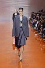Prada-Donna-SS26-36