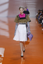 Prada-Donna-SS26-41