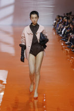 Prada-Donna-SS26-46
