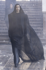 Rick-Owens-RTW-SS25-Paris-013