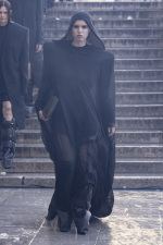 Rick-Owens-RTW-SS25-Paris-015