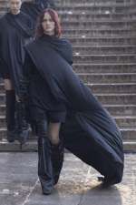 Rick-Owens-RTW-SS25-Paris-032