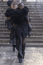 Rick-Owens-RTW-SS25-Paris-035