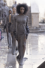 Rick-Owens-RTW-SS25-Paris-092