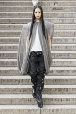 Rick-Owens-RTW-SS26-Paris-15