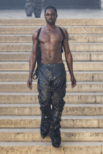 Rick-Owens-Men-SS26-Paris-LOOK-2