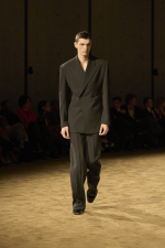 SAINT_LAURENT_FASHION_SHOW_MEN_WINTER26_RUNWAY_HR_1