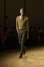 SAINT_LAURENT_FASHION_SHOW_MEN_WINTER26_RUNWAY_HR_16