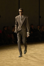 SAINT_LAURENT_FASHION_SHOW_MEN_WINTER26_RUNWAY_HR_35
