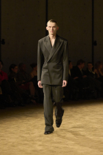 SAINT_LAURENT_FASHION_SHOW_MEN_WINTER26_RUNWAY_HR_4