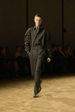 SAINT_LAURENT_FASHION_SHOW_MEN_WINTER26_RUNWAY_HR_8