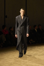 SAINT_LAURENT_FASHION_SHOW_MEN_WINTER26_RUNWAY_HR_9