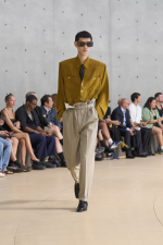 SAINT-LAURENT_FASHION_SHOW_MEN_SUMMER26_RUNWAY_08_HR