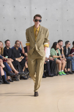 SAINT-LAURENT_FASHION_SHOW_MEN_SUMMER26_RUNWAY_10_HR