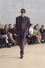 SAINT-LAURENT_FASHION_SHOW_MEN_SUMMER26_RUNWAY_17_HR