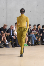 SAINT-LAURENT_FASHION_SHOW_MEN_SUMMER26_RUNWAY_19_HR