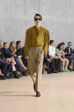SAINT-LAURENT_FASHION_SHOW_MEN_SUMMER26_RUNWAY_27_HR