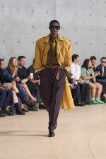 SAINT-LAURENT_FASHION_SHOW_MEN_SUMMER26_RUNWAY_28_HR