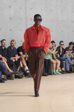SAINT-LAURENT_FASHION_SHOW_MEN_SUMMER26_RUNWAY_32_HR