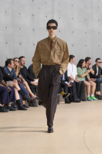 SAINT-LAURENT_FASHION_SHOW_MEN_SUMMER26_RUNWAY_34_HR
