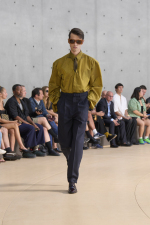 SAINT-LAURENT_FASHION_SHOW_MEN_SUMMER26_RUNWAY_35_HR