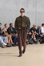 SAINT-LAURENT_FASHION_SHOW_MEN_SUMMER26_RUNWAY_37_HR