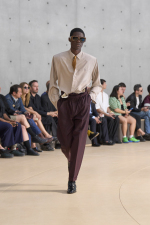 SAINT-LAURENT_FASHION_SHOW_MEN_SUMMER26_RUNWAY_39_HR
