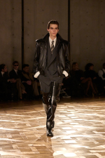 SAINT-LAURENT_FASHION_SHOW_MEN_WINTER25_RUNWAY_11_HR