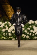 SAINT-LAURENT_FASHION_SHOW_WOMAN_SUMMER26_RUNWAY_02_LR