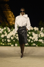 SAINT-LAURENT_FASHION_SHOW_WOMAN_SUMMER26_RUNWAY_04_LR