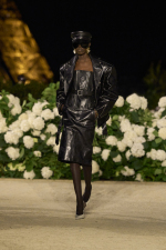 SAINT-LAURENT_FASHION_SHOW_WOMAN_SUMMER26_RUNWAY_06_LR