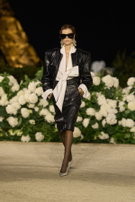 SAINT-LAURENT_FASHION_SHOW_WOMAN_SUMMER26_RUNWAY_07_LR