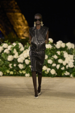 SAINT-LAURENT_FASHION_SHOW_WOMAN_SUMMER26_RUNWAY_08_LR
