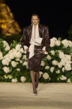 SAINT-LAURENT_FASHION_SHOW_WOMAN_SUMMER26_RUNWAY_10_LR