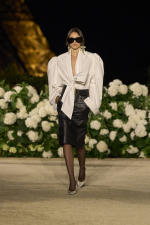 SAINT-LAURENT_FASHION_SHOW_WOMAN_SUMMER26_RUNWAY_13_LR