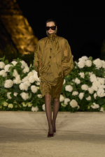 SAINT-LAURENT_FASHION_SHOW_WOMAN_SUMMER26_RUNWAY_24_LR
