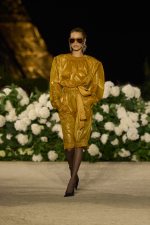 SAINT-LAURENT_FASHION_SHOW_WOMAN_SUMMER26_RUNWAY_31_LR