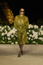 SAINT-LAURENT_FASHION_SHOW_WOMAN_SUMMER26_RUNWAY_32_LR
