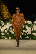 SAINT-LAURENT_FASHION_SHOW_WOMAN_SUMMER26_RUNWAY_33_LR