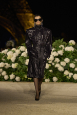 SAINT-LAURENT_FASHION_SHOW_WOMAN_SUMMER26_RUNWAY_35_LR