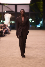 SAINT-LAURENT_FASHION_SHOW_WOMAN_WINTER26_RUNWAY_03_HR
